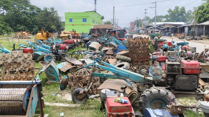 কৃষিযন্ত্রের হাট
